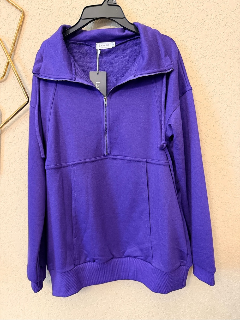 Sweater Size Small - Picture 2 of 7